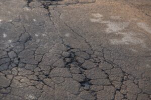 Driveway Concrete repair - image of cracked concrete